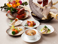 ◆株主様専用【ふかひれと鮑、茸の熱々スープコース】東天紅名菜フカヒレの熱々スープがメインの豪華フルコース全8品！