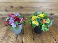 ◆テイクアウトスイーツと一緒にご注文ください◆　ポットフラワーアレンジ（フラワーアレンジメントA）＜オンライン／CC事前決済＞