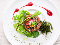 Local tuna tartare + half buffet