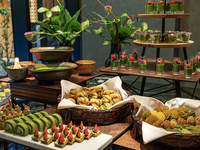 [休日限定] 選べるメイン、オードブル＆抹茶スイーツと南国フルーツブッフェ