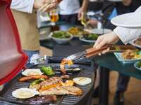 Come empty-handed and enjoy the BBQ terrace! | Elementary school students