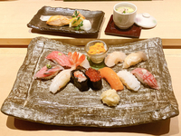 カウンター限定！『極ーきわみー』旬の握りと旬の焼き物セット