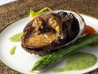 (Dinner A & B) Mie Prefecture abalone steak with a fragrant butter sauce of Ise seaweed