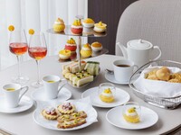 【Weekday 6/16～7/31】Miyazaki Mango Afternoon Tea ++ a glass of Veuve Clicquot