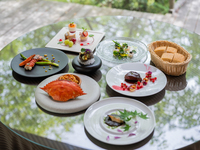 【午餐特选】德岛牛肉、野生鲍鱼、鸣门洄游蟹等豪华套餐