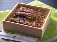 【7～8月限定】「神戸 たむら 国産うなぎのお持ち帰りうな重」※3日前までの予約制　💎オーバルポイントプログラム(ホテル公式アプリ)会員さま限定