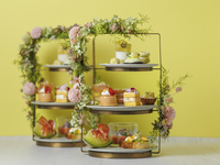 Peach and Melon Afternoon Tea + 2 Drinks