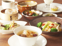 【おもてなしランチ】からだにやさしい薬膳スープに海鮮・肉料理、アフタードリンクも付いた充実なランチ！（休日）