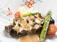 活きあわび懐石　ヒレステーキ60ｇ