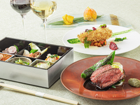 [For JFR card members] Enjoy dinner on the riverside terrace | 4 main dishes of beef loin + a glass of sparkling wine