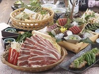 夏野菜と牛肉の蒸し陶板コース　5000円