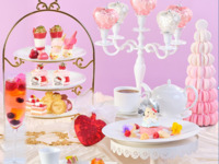 【フローズンパンチ+ハローキティピーチメルバセット】ハローキティ プリンセスアフタヌーンティー（土日祝）