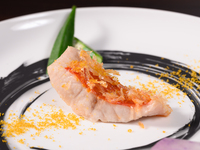 「恵 MEGUMI」長野県産信州サーモンと旬魚をメインにした料理＋オプションお肉料理（8品）