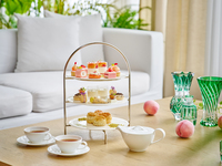 【Online Special Tower view seating guaranteed】 Peach Edition Afternoon Tea For 4 to 6 people
