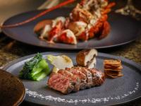 [Limited time offer] Kobe beef Ajiwai course～Glass Champagne～