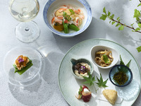 [Dinner] Hokkaido Kaiseki cuisine featuring seasonal bounty nurtured by Hokkaido's rich natural environment + one complimentary drink.