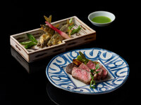 ※平日限定※　九谷五彩　9000円　（昼食・掘り炬燵式お座敷）