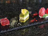 本日のデザート+コーヒーor紅茶【WEB予約限定・前日までの予約制】