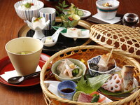 Seasonal Basket Meal [Weekdays Only]
