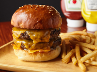 【Halal Kuroge Wagyu Beef】Double Cheese Burger