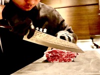 【人気No.1・飲み放題付き◆笑苑コース】とろけるローストビーフ・和牛100％ハンバーガーを、お好きなドリンクと共に愉しめるプラン 