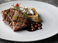 「ディナー5品コース：ツール・ド・フランス 」前菜2品＆選べるメイン、スープ・デザート (月曜～木曜)