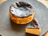 [Available buong taon] Basque Cheesecake (walang palamuti)