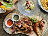 夏季限定■カルネミストコース■300gの3種肉盛りと季節の前菜、パスタなど全7品　※コースのみ4300円