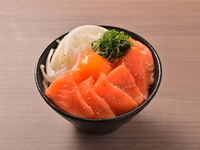アボカドサーモン丼