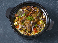 Ensemble de shabu d'agneau avec biryani aux épices Golden Eye (1 portion)