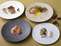 Seasonal Lunch Course (weekdays) 7,600 yen