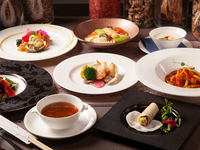 レストランコース【ふかひれのスープコース】北京ダック、ふかひれスープなど、東天紅選りすぐりの食材を合わせて組み立てたおすすめのコース
