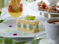 【マスカットショートケーキ付】夏割！ピーチ＆シャインマスカットアフタヌーンティー×TWGカフェフリー 7/15～（平日限定）