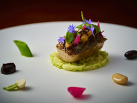 【Limited number of groups】Includes a crystal caviar tin! Dinner Set Menu included Olive beef as Main dish