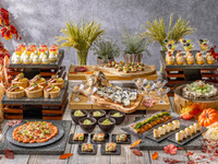 【Weekday/National holidays】 Chefs Treat Autumn Lunch Buffet(with Conrad Bear)