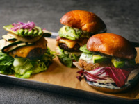 [Friday and Saturday Only] Premium Burger with Local Craft Beer