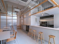 [Saturdays, Sundays and holidays from 20:30] Reservations for seats only