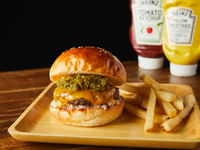 100% HALAL Kuroge Wagyu Mexican Jalapeno Cheese Burger