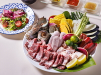 【ぱなぎー】 牛豚鶏３種のお肉と海鮮の基本セット