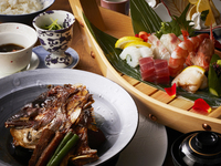 Seafood meal: Today's boiled fish and five kinds of sashimi