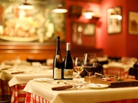 【乾杯ローランペリエ付き】ブルゴーニュピノノワール２種類フリーフロー＋ディナープリフィックスコース　前菜２品・主菜料理・デザート全４皿　