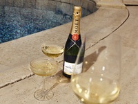 <シャパンフリーフロー>アフタヌーンティー「モエとスイーツで、とろける夏のティータイム。」