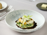 Lunch Course [Early Summer Prix Fixe Course] Seasonal appetizer + choice of main dish such as grilled brand pork or pan-fried seasonal fresh fish, 4-course meal + after-meal coffee included