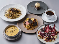 [PREMIUM DINNER COURSE] 仅限新宿店供应 — 采用当季食材精心烹制的意面与主菜等共5道精选菜品