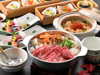 サーモンの土鍋と知多牛すき煮鍋コース・飲み放題付　全7品