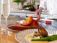 Luxury Tasting Course"美食”: Kuroge Wagyu Steak, Half Ise Lobster & Hairy Crab