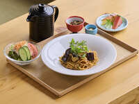 Fresh pasta set meal with dashi stock