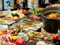 【輕鬆飲酒會】烤土雞和海鮮蓋飯，適合飲酒會的宴會套餐★4,500日元，附無限暢飲