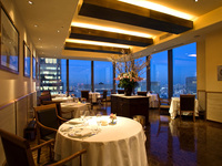 僅預訂座位。請您於當日選擇晚餐套餐。