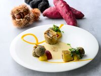 ポタジェール レコルト トリュフを巻き込んだライクチキンのバロティーヌ 栗と五郎島金時のフリカッセと15種の穀物の味わい